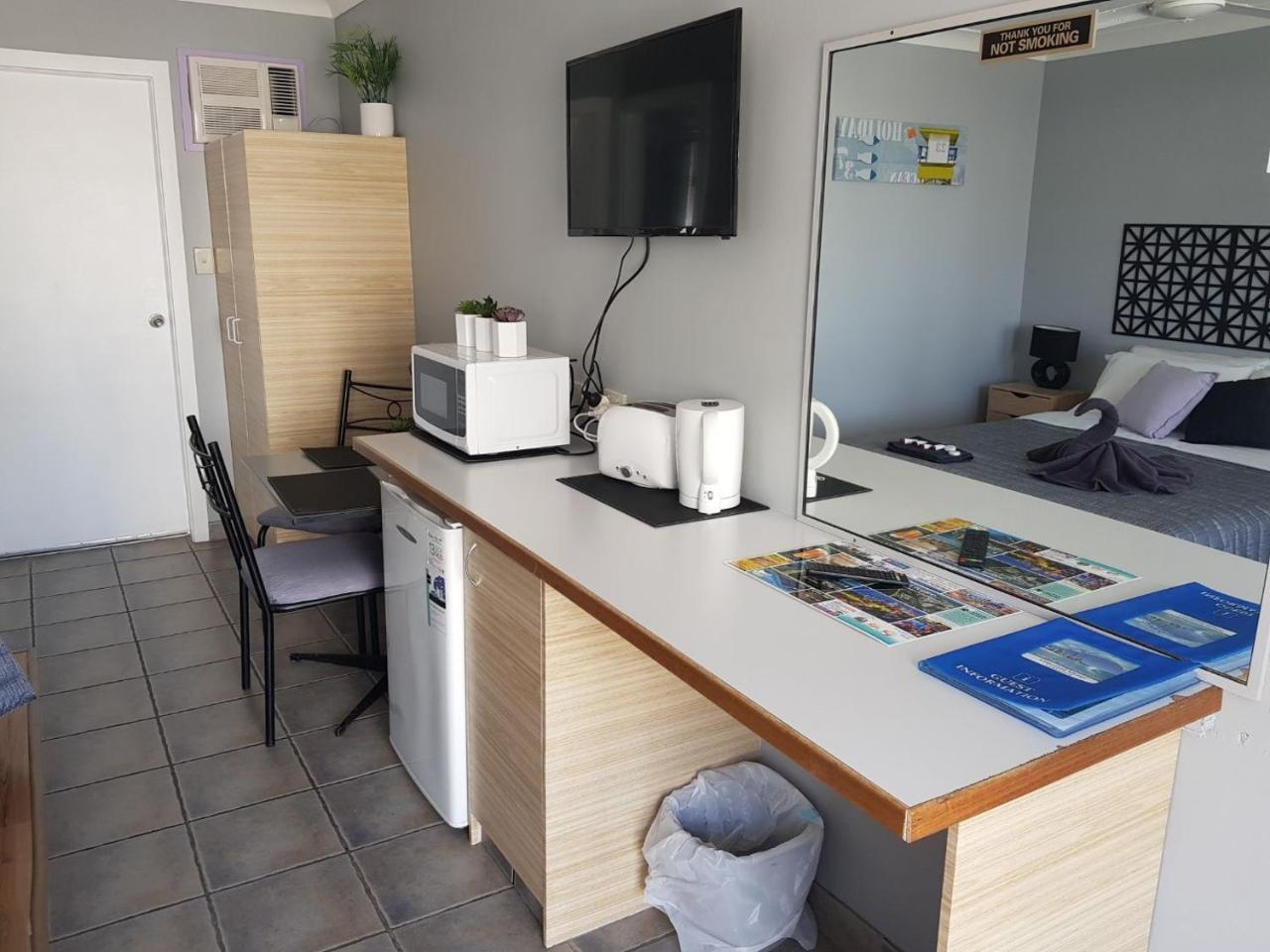 Limassol Motel Labrador Exterior photo